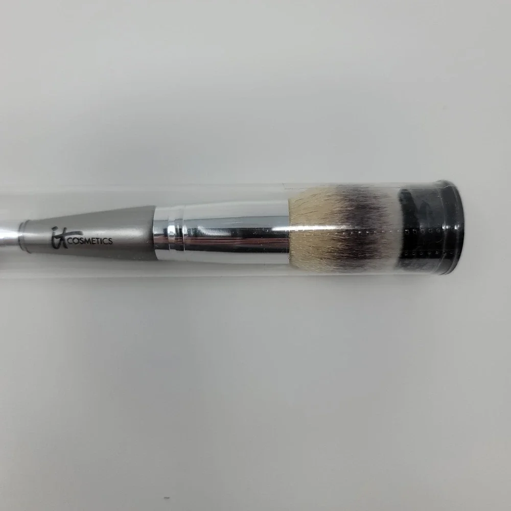IT Cosmetics Heavenly‎ Luxe Complexion Perfection Dual Ended Brush Silver New